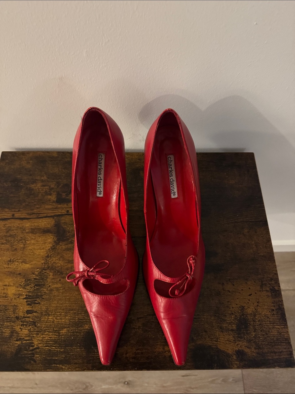 Charles David Red Pointed-Toe Pumps with Front Tie Decoration - Picture 6 of 11